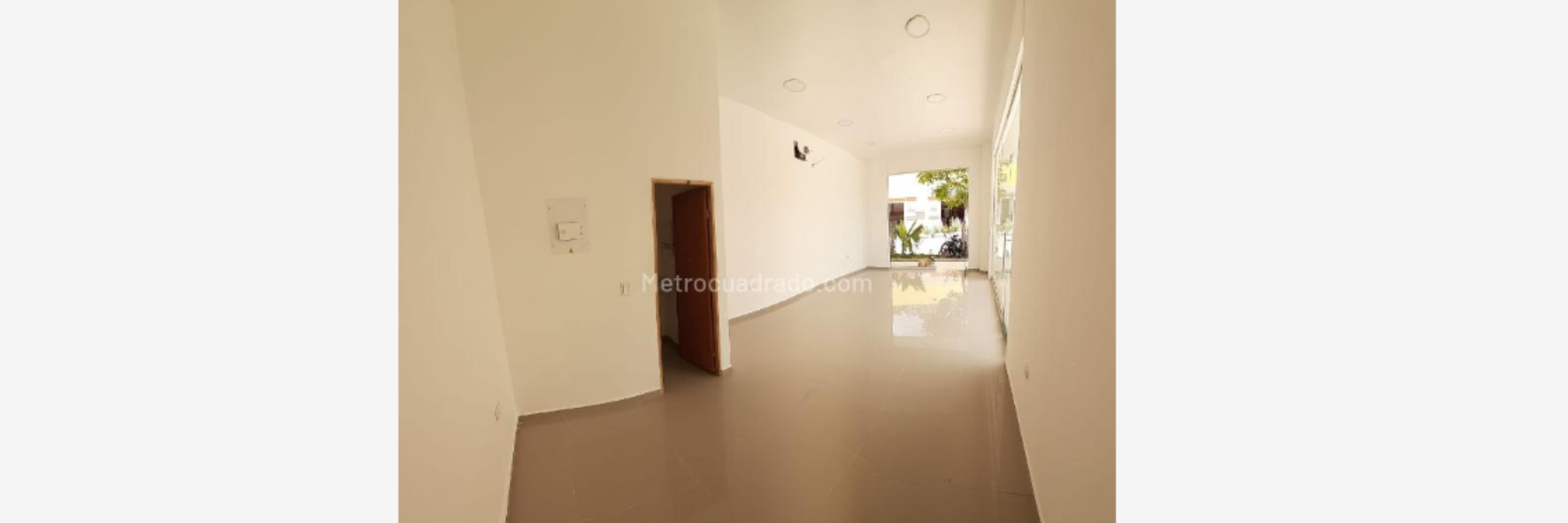 arriendo-local-banner-local-veinteyuno-minka-mall-salon